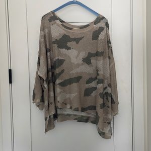 High low bell 3/4 sleeve camp top